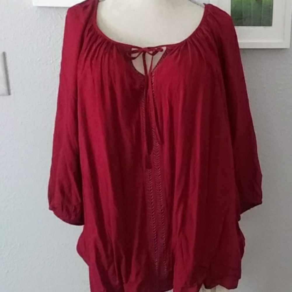 Clearance! ♥️♥️♥️Flowing Burgundy Blouse